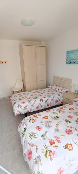 Apartamento Centrico En La Playa Con Piscina. Peñíscola Kültér fotó